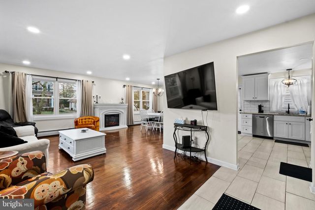 1136 BON AIR RD, Havertown, PA 19083