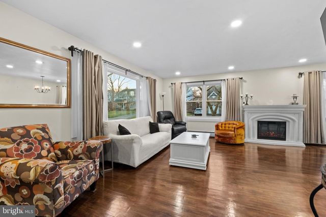 1136 BON AIR RD, Havertown, PA 19083