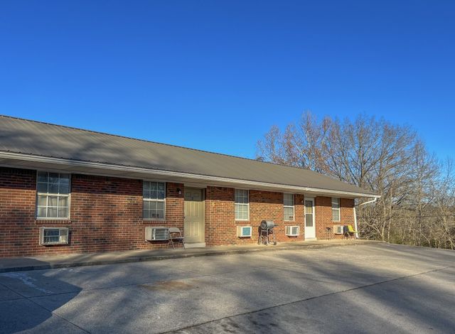 101 Walnut St Apt 26, Clarksville, TN 37042