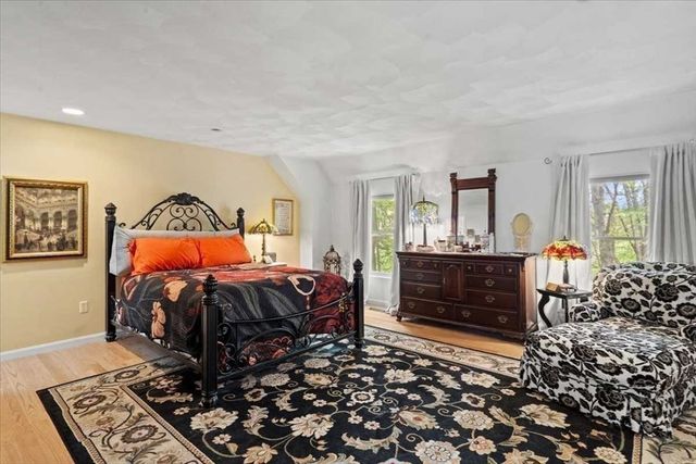 8 Deer Path 8, Hudson, MA 01749