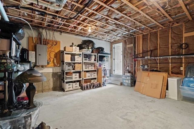 8 Deer Path 8, Hudson, MA 01749