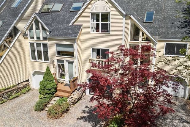 8 Deer Path 8, Hudson, MA 01749