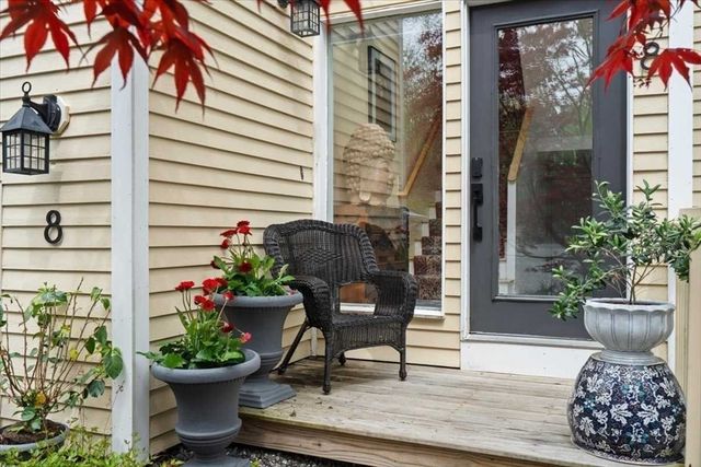 8 Deer Path 8, Hudson, MA 01749