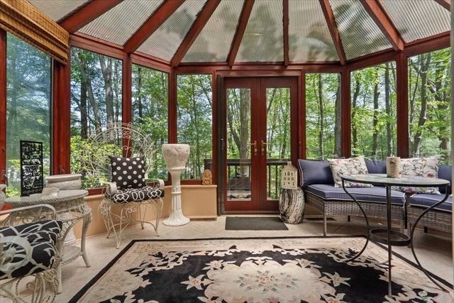 8 Deer Path 8, Hudson, MA 01749