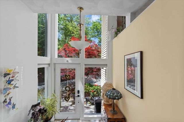 8 Deer Path 8, Hudson, MA 01749