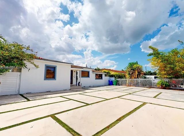 1220 NW 37th Ave 0, Miami, FL 33125