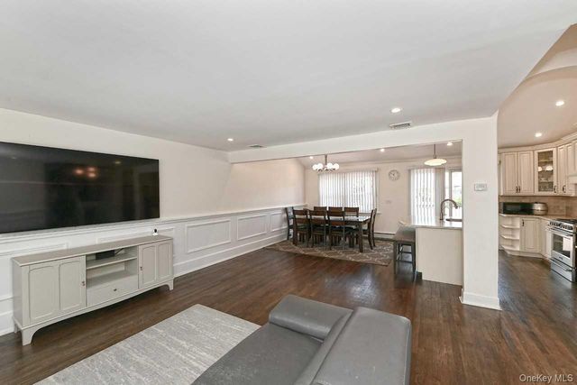 2885 Gerald Court, North Bellmore, NY 11710