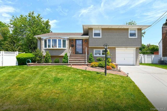 2885 Gerald Court, North Bellmore, NY 11710