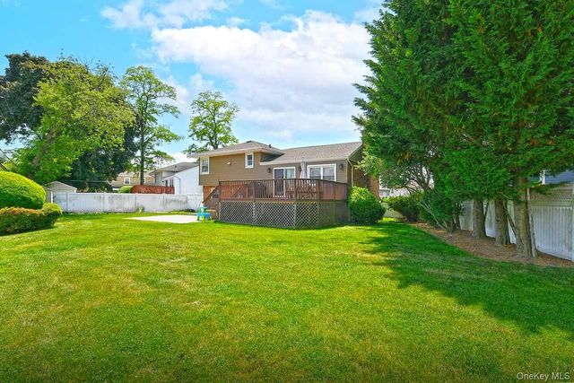 2885 Gerald Court, North Bellmore, NY 11710