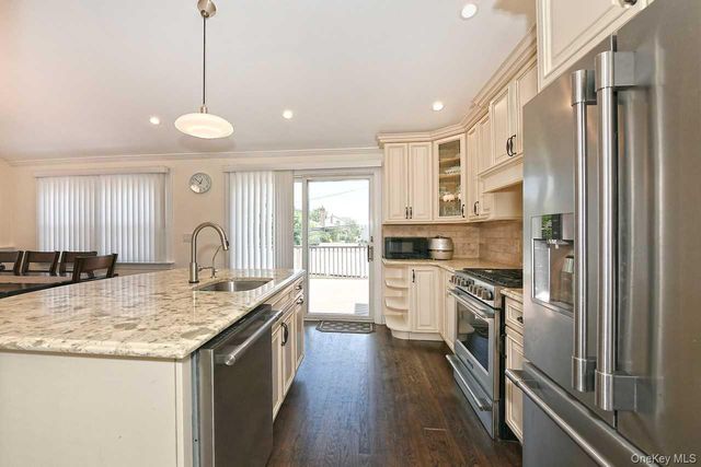 2885 Gerald Court, North Bellmore, NY 11710