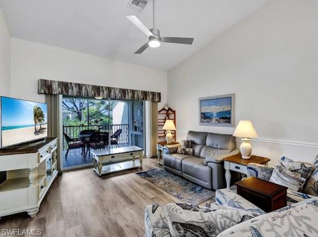 15435 Cedarwood Ln Apt 301, Naples, FL 34110