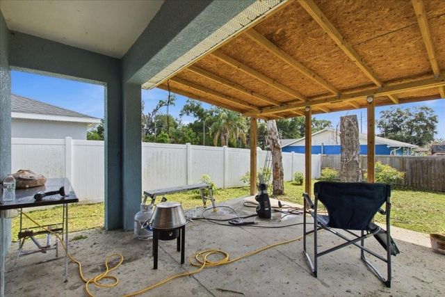 14584 20TH ST, Dade City, FL 33523