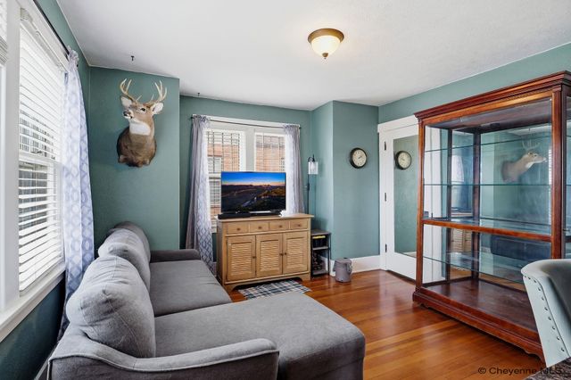 318 E 3RD AVE, Cheyenne, WY 82001