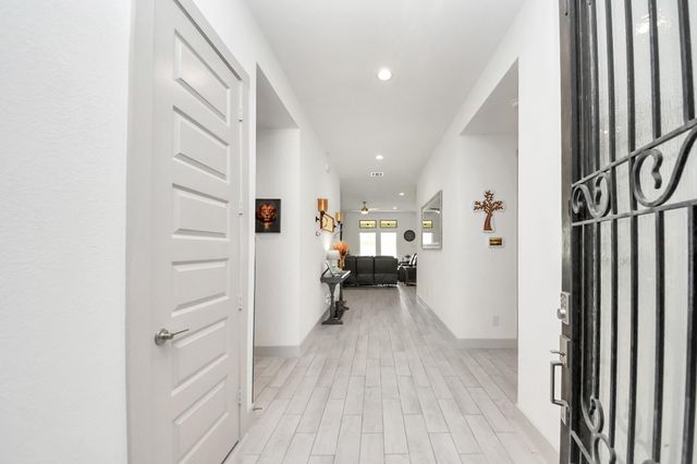 2539 Ravenna Court, Friendswood, TX 77546