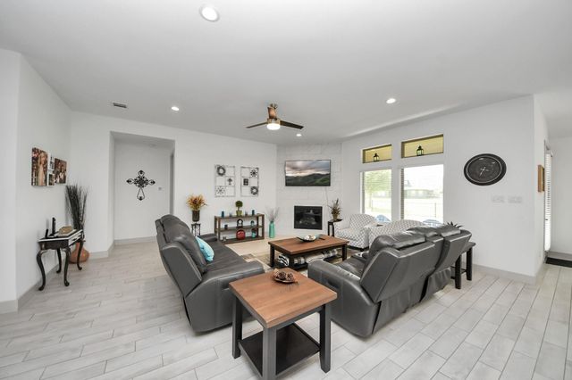 2539 Ravenna Court, Friendswood, TX 77546
