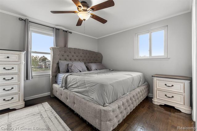 27006 Kingswood Drive, Dearborn Heights, MI 48127