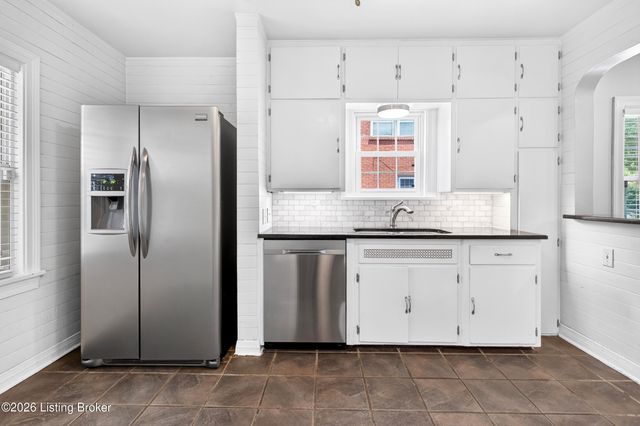 3811 Grandview Ave, Louisville, KY 40207