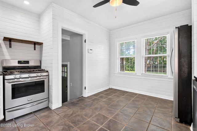 3811 Grandview Ave, Louisville, KY 40207