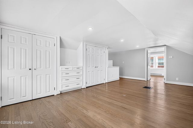 3811 Grandview Ave, Louisville, KY 40207