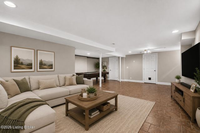 3811 Grandview Ave, Louisville, KY 40207