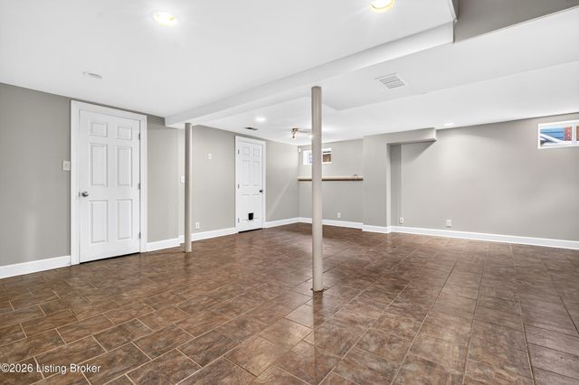 3811 Grandview Ave, Louisville, KY 40207