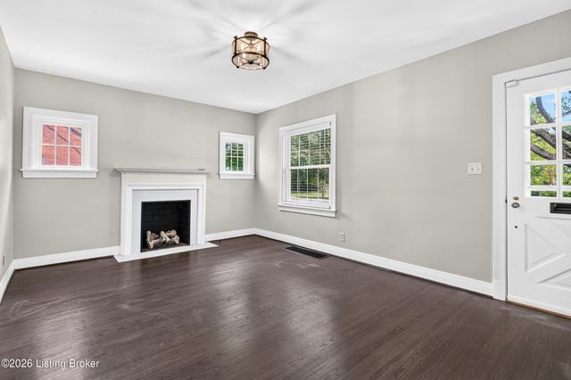 3811 Grandview Ave, Louisville, KY 40207