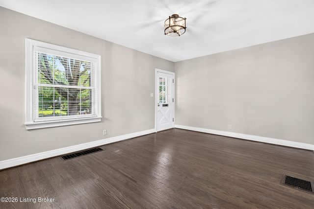 3811 Grandview Ave, Louisville, KY 40207