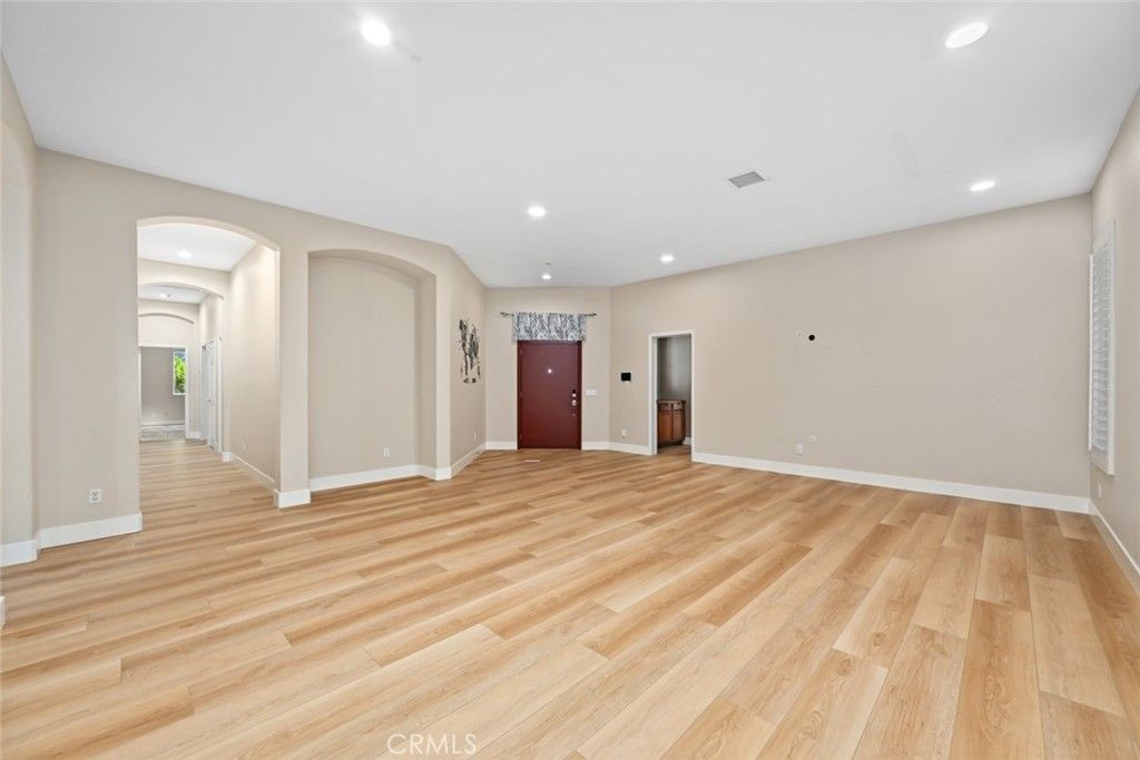 Image 10 of property listing at 26764 Kingwood, Murrieta, CA 92563