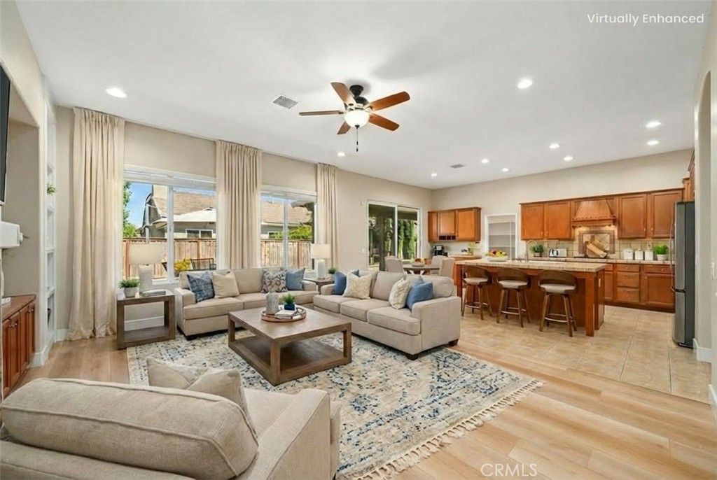 Image 15 of property listing at 26764 Kingwood, Murrieta, CA 92563