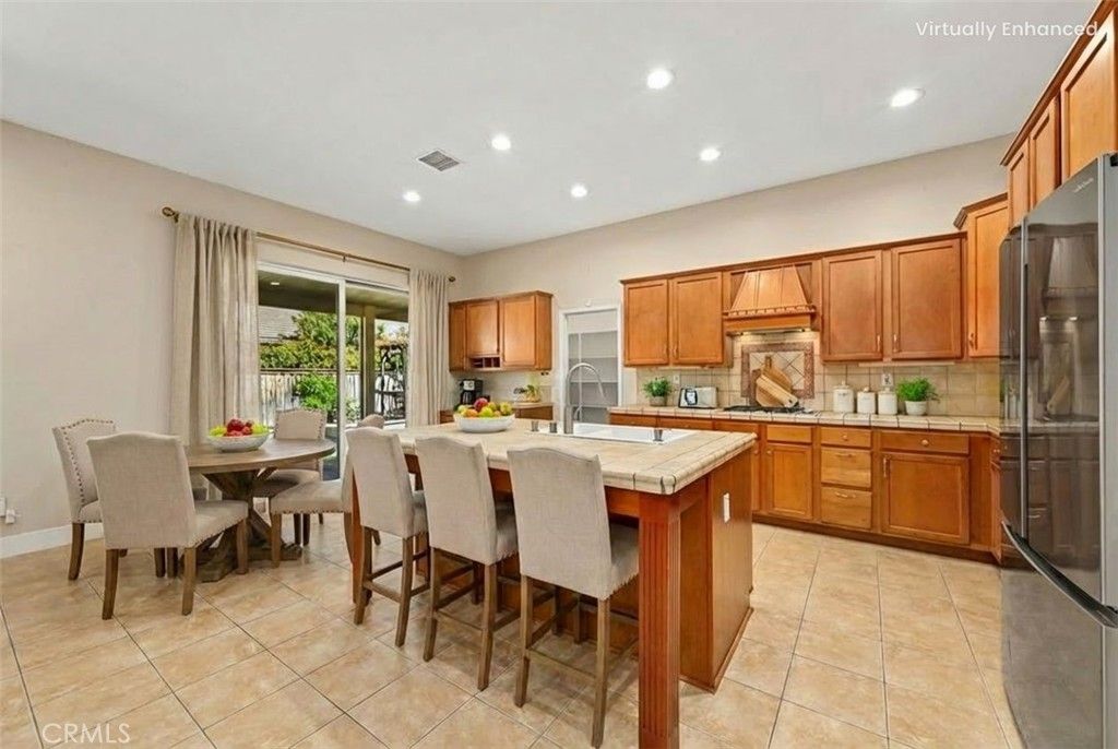 Image 17 of property listing at 26764 Kingwood, Murrieta, CA 92563