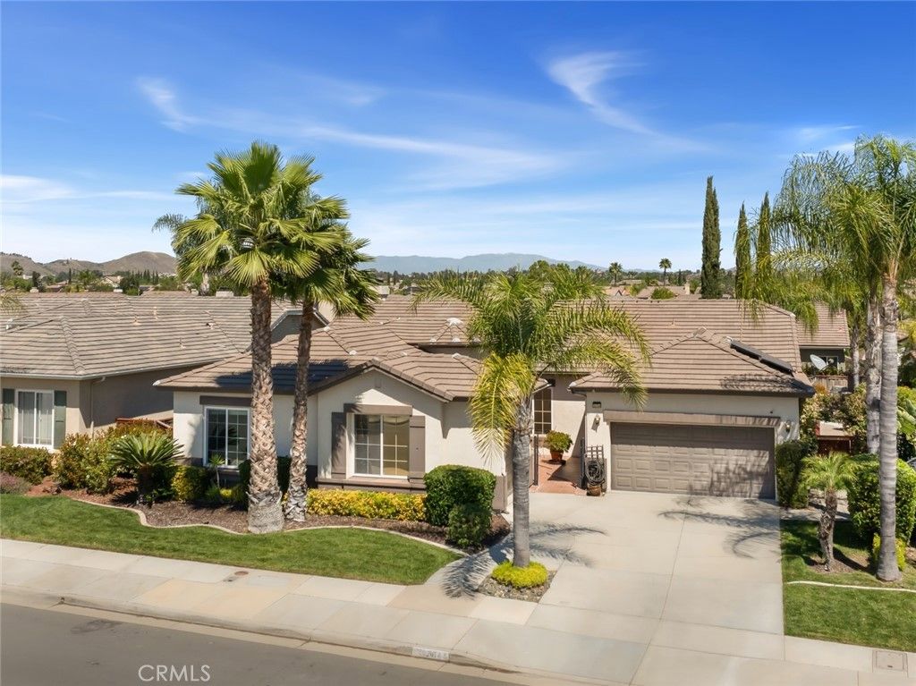Image 2 of property listing at 26764 Kingwood, Murrieta, CA 92563