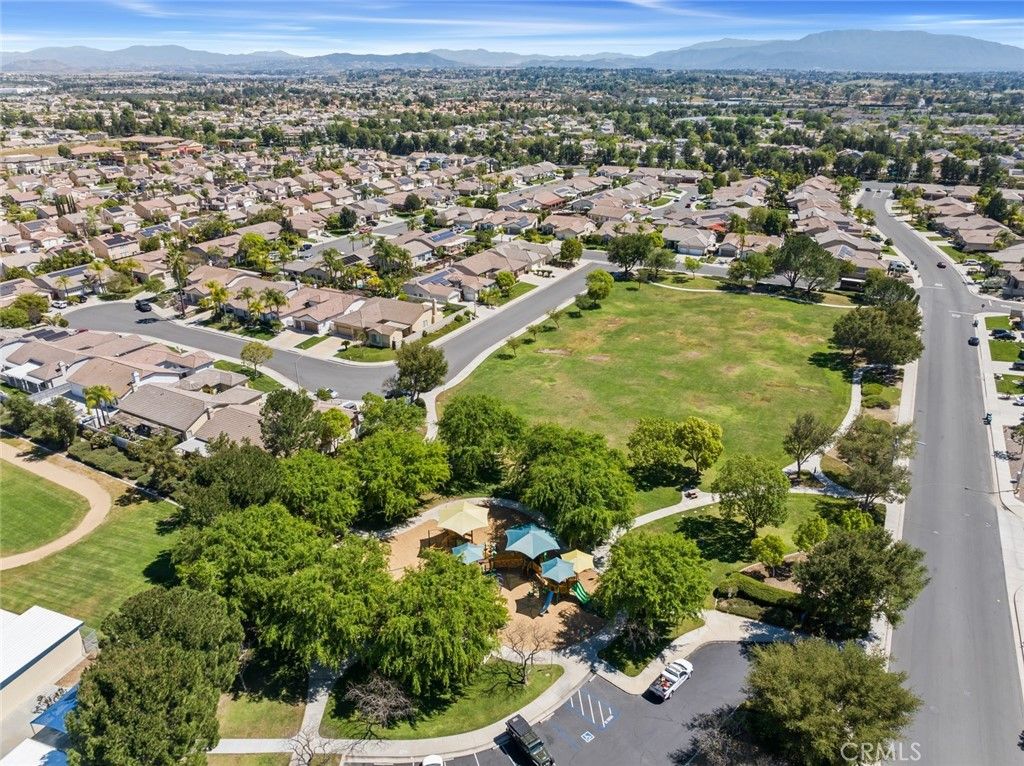 Image 41 of property listing at 26764 Kingwood, Murrieta, CA 92563