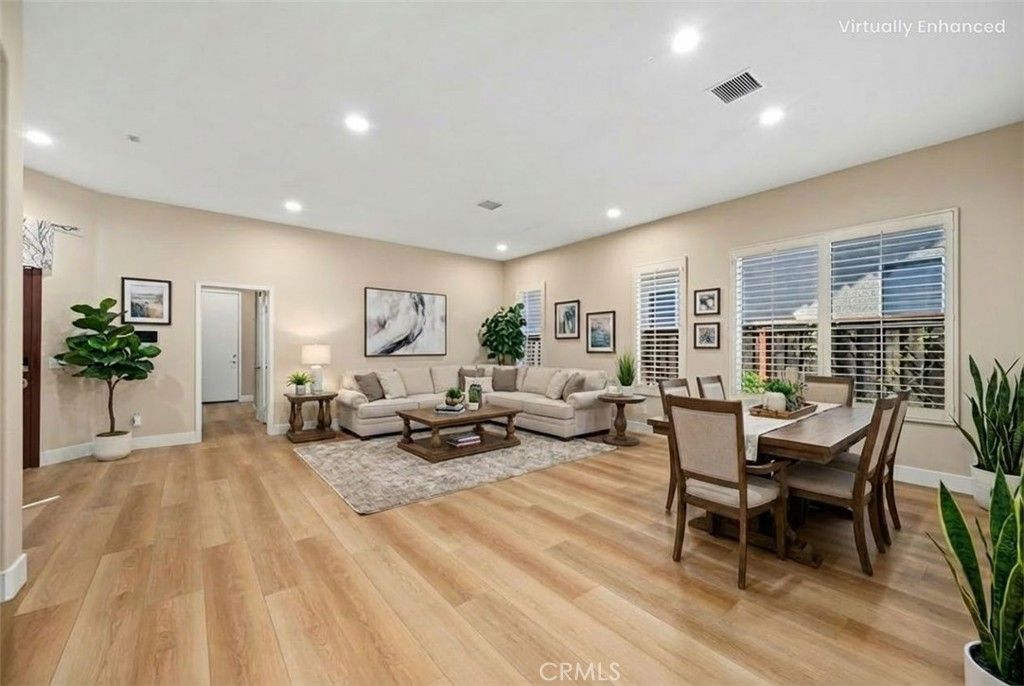 Image 7 of property listing at 26764 Kingwood, Murrieta, CA 92563