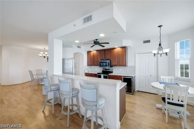 337 Vintage Bay DR D25, Marco Island, FL 34145