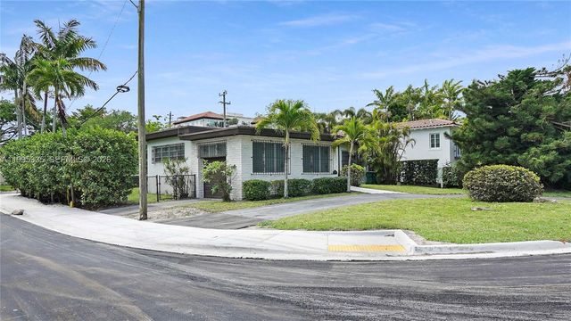 1630 S Bayshore Dr, Miami, FL 33133