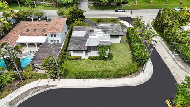 1630 S Bayshore Dr, Miami, FL 33133