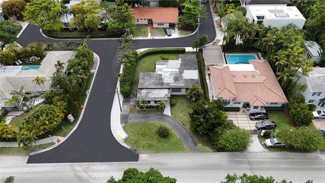 1630 S Bayshore Dr, Miami, FL 33133