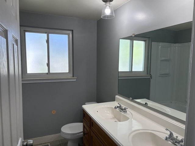 1880 S Globe Street, Westland, MI 48186