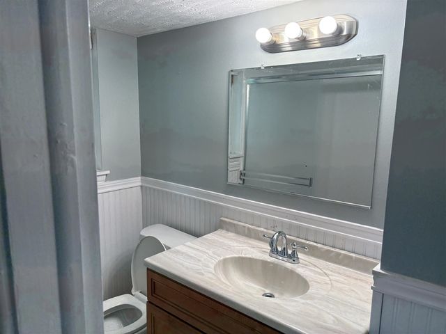 1880 S Globe Street, Westland, MI 48186