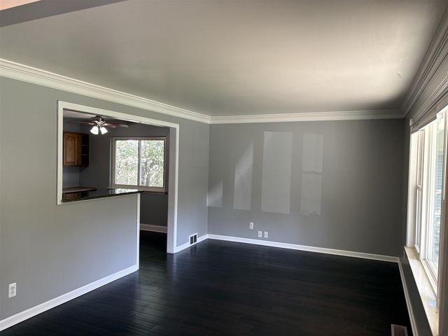 1880 S Globe Street, Westland, MI 48186