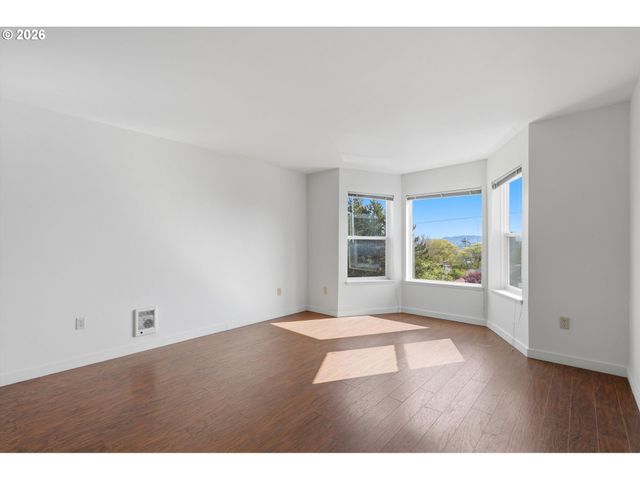 3473 Sw Barbur Blvd 10, Portland, OR 97239