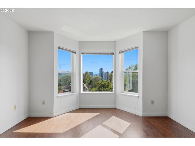 3473 Sw Barbur Blvd 10, Portland, OR 97239