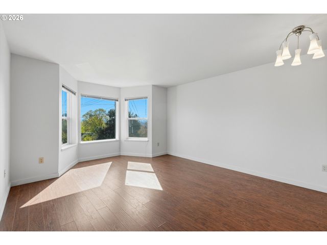 3473 Sw Barbur Blvd 10, Portland, OR 97239