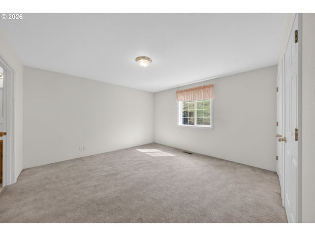 1074 ARBURNIA St, Myrtle Creek, OR 97457