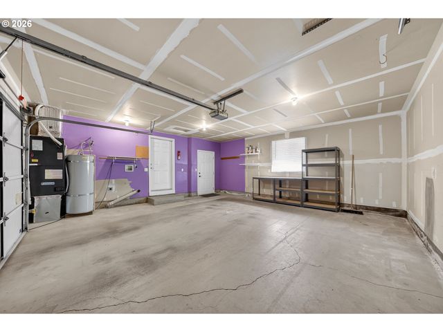 1074 ARBURNIA St, Myrtle Creek, OR 97457
