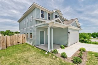 741 Twisted Oaks LN, Buda, TX 78610