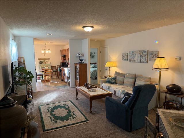 4210 Luz De Estrella, Santa Fe, NM 87507