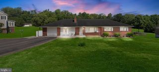210 JACKSON AVE, New Market, VA 22844