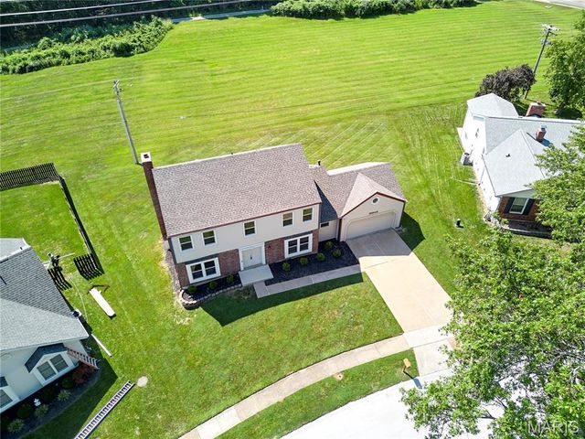 15648 Sugarridge Court, Chesterfield, MO 63017