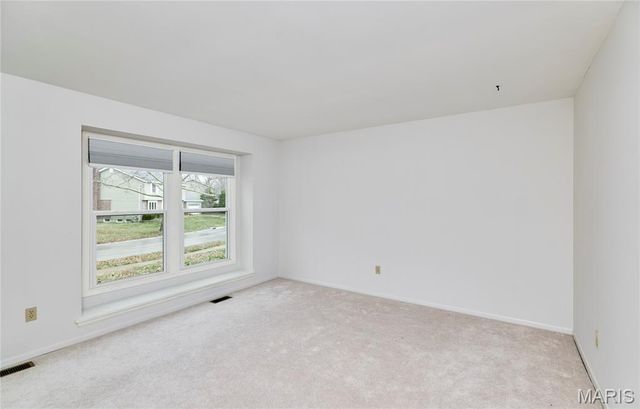 15648 Sugarridge Court, Chesterfield, MO 63017